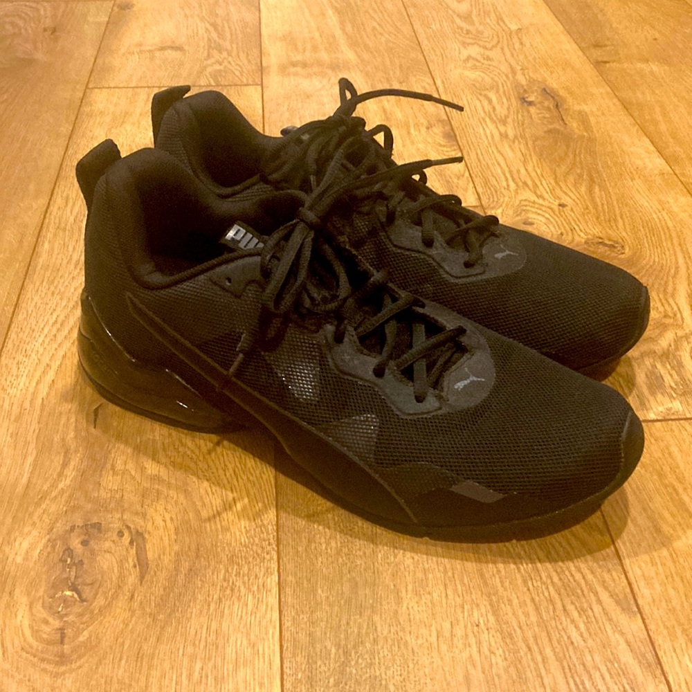 Puma Sneakers